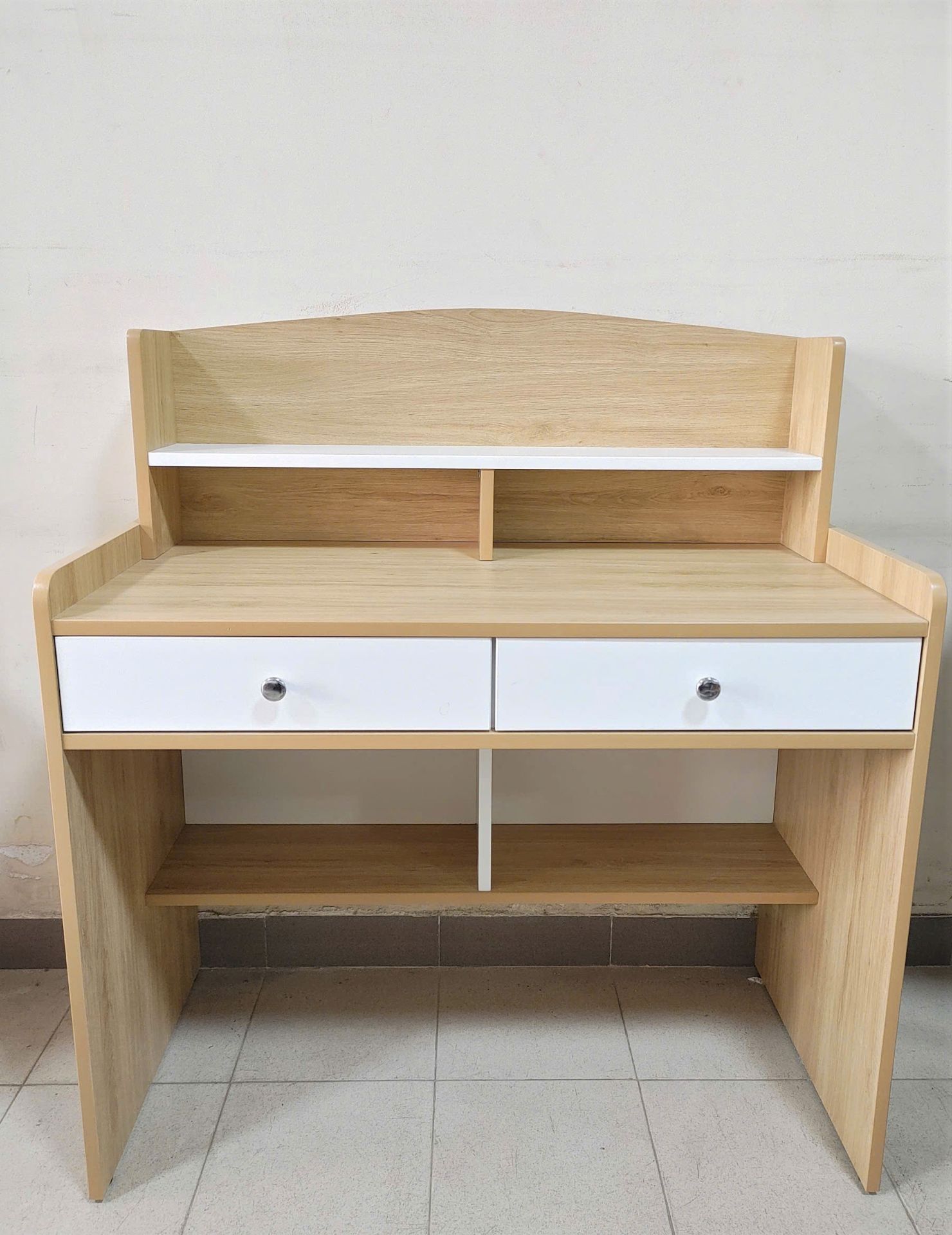 Bàn làm việc/bàn học 10