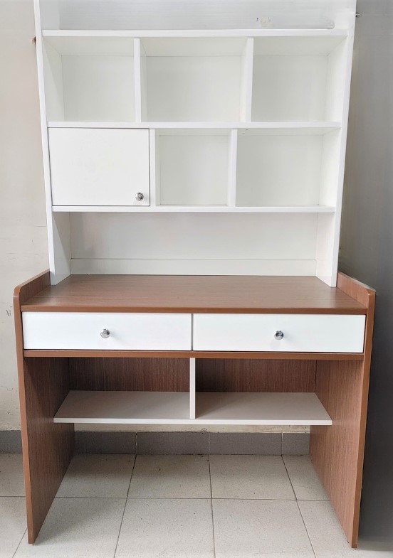 Bàn làm việc/bàn học 09