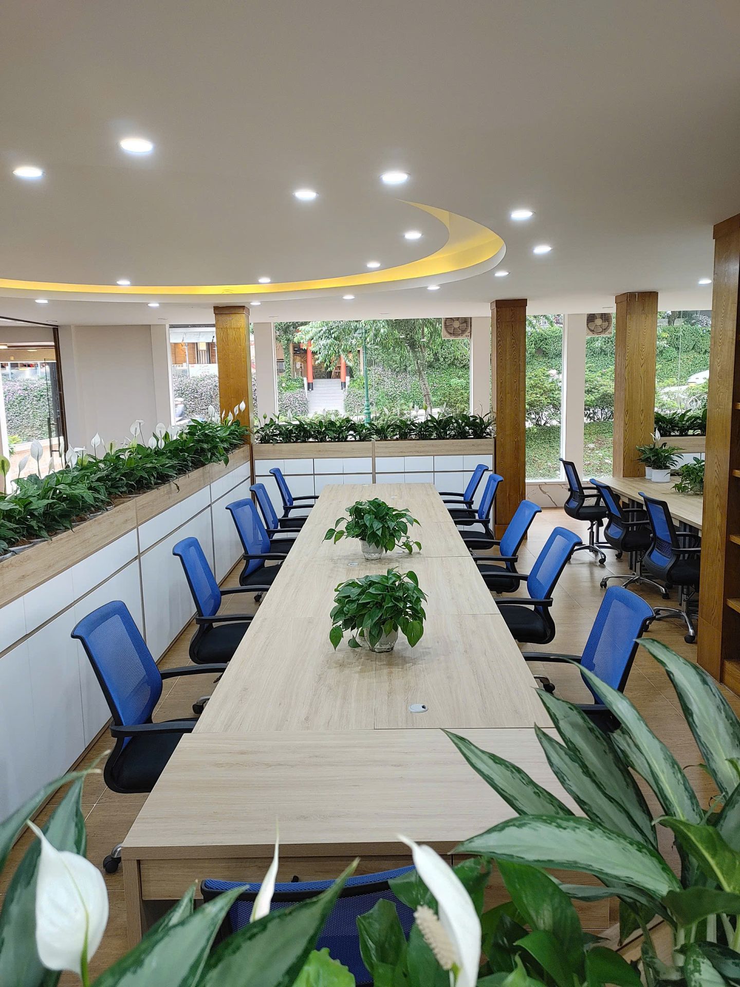 Bàn ghế phòng họp 02